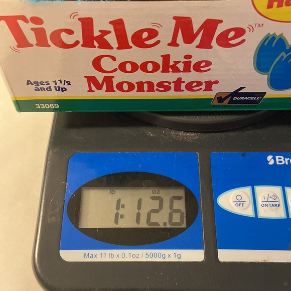 90s Tickle Me TALKING Cookie Monster
Tyco Sesame Street 1997 plush AS IS case - Picture 15 of 15